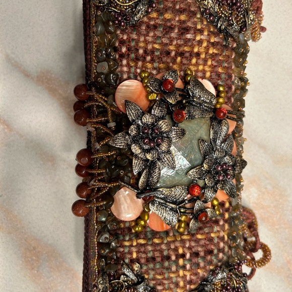 Mary Frances handbag- details beading, fresh water pearls, mother of pearls. - Picture 7 of 8